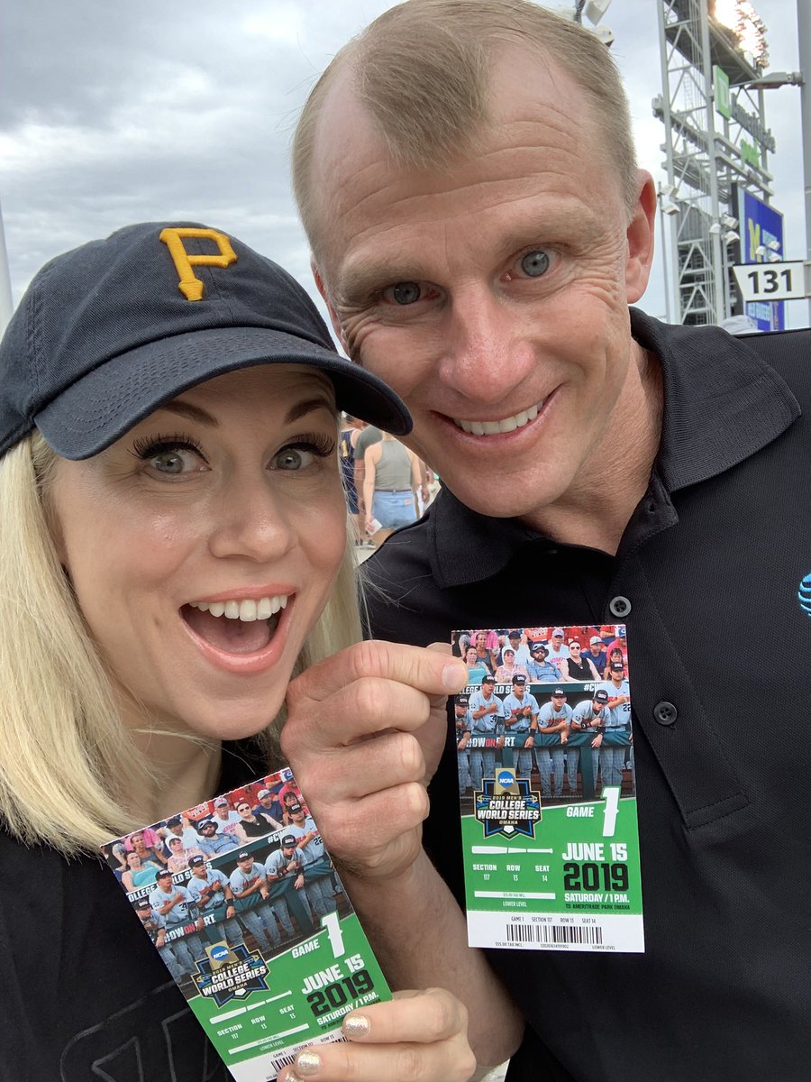 Thank you <a href="/ATT/">AT&T</a> and @NCAACWS for having me today! It was an honor to be back at the #CWS My wife <a href="/HerUniverse/">Her Universe</a> and I are enjoying the game! #ATT