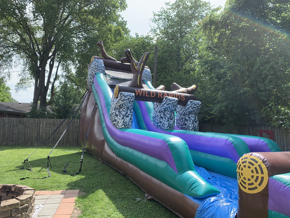 funmastersky's tweet photo. We delivered these water slides today, get yours rented today!!! #inflatables #watersliderentals #bouncehouserentals https://t.co/aiwMu37fwI