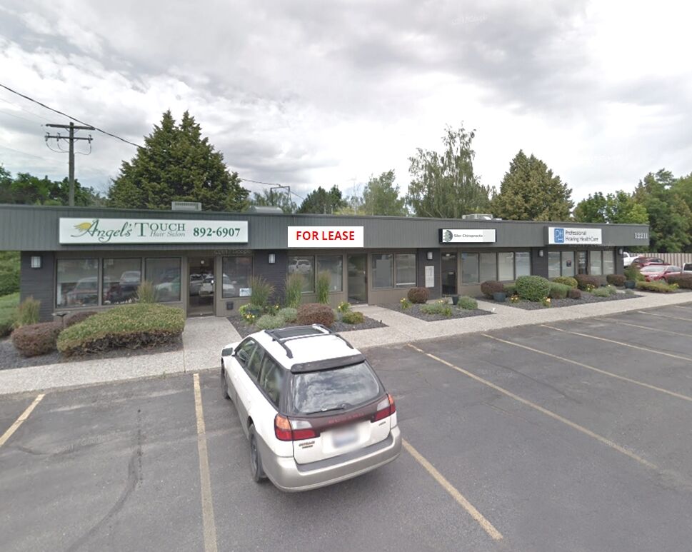 cbcsr's tweet photo. FOR LEASE by Robert Kannapien
12211 E Broadway Ave, Spokane Valley
Call Rob Kannapien 208-704-3832

HIGH PROFILE OFFICE/RETAIL SUITE on intersection of Broadway Avenue and Pines Road. Main level suite with ample parking and easy access. 500 sf with 2 offices, reception area https://t.co/rXAqt2WGph