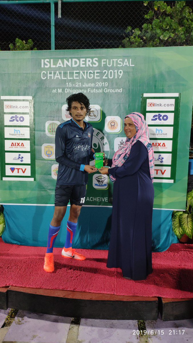 tfmsportsclub's tweet photo. #IFC2019 
#DAY_1 
#IFHAMS 5 VS #OB_FC 2

https://t.co/q150Q0wAI1 @stoplc #HappyMarket #Aixa #dhiggaru_council #Meemu_Atoll_Council @DHIGGARUSCHOOL @MaldivesFA @MeemuMv @vaavu @VSportsmv #DZJ 

#WOMEN_EMPOWERMENT 

#Believe_it_Achieve_it https://t.co/2p2X8MyVCN