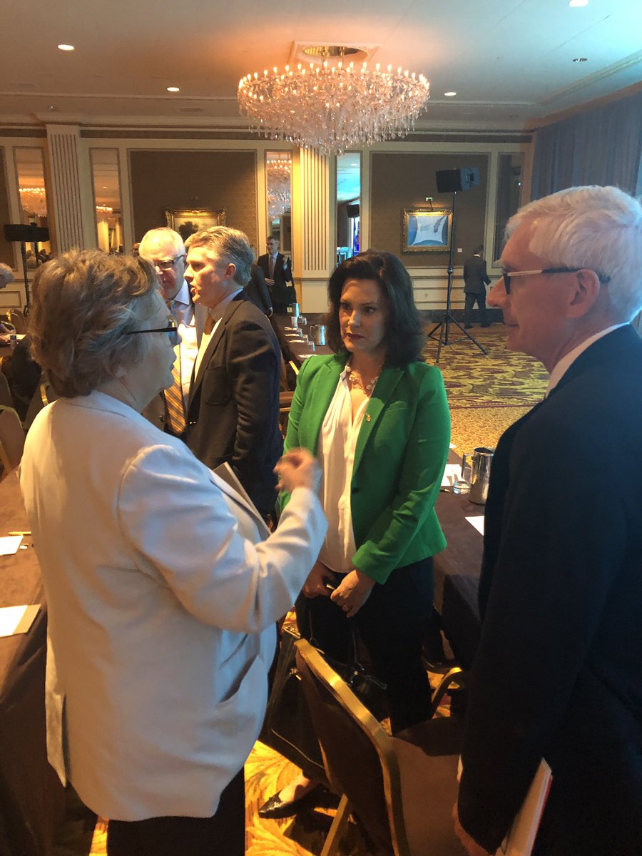 JeanFrancoisHou's tweet photo. Great chat between @rouleauchantal @GovEvers @GovWhitmer on the Quebec/#GreatLakes region economic relationship. We can do so much together: #cleantech #aerospace #automotive #energy #maritime #agrofood #education. #QcUS #GSGP19 ⚓️🌱🏗🚢🛩🚗👩🏼🎓 https://t.co/UkvU7Oulzt
