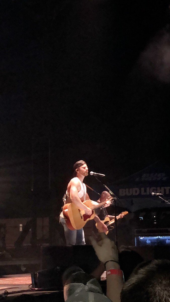 Hey <a href="/KipMooreMusic/">Kip Moore</a> last year we threw a boot for your signature and someone else stole it - any chance you’d sign a boot while it’s on my foot tonight at Comstock! #wildones #NEloveskip