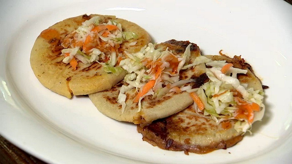 ABC7NY's tweet photo. Neighborhood Eats: Seis Vecinos https://t.co/kb6ZGB7WhT https://t.co/61r25XyL7G