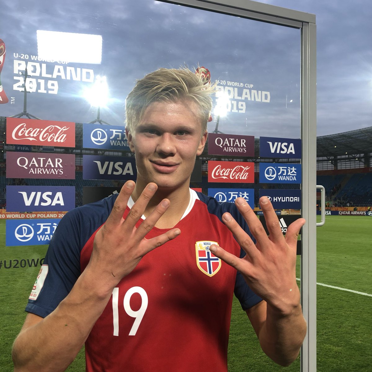 Rest of world 🌍

Koita - Wolfsberger AC
Boonen - Ostenda
Delcroix - Anderlecht
Diatta - Club Bruges
Haland - Red Bull Salzburg
Omur - Trabzonspor
Pavlovic - Partizan Belgrade
Stergiakis - Slavia Sofia
Udo Utin - Maccabi Haifa