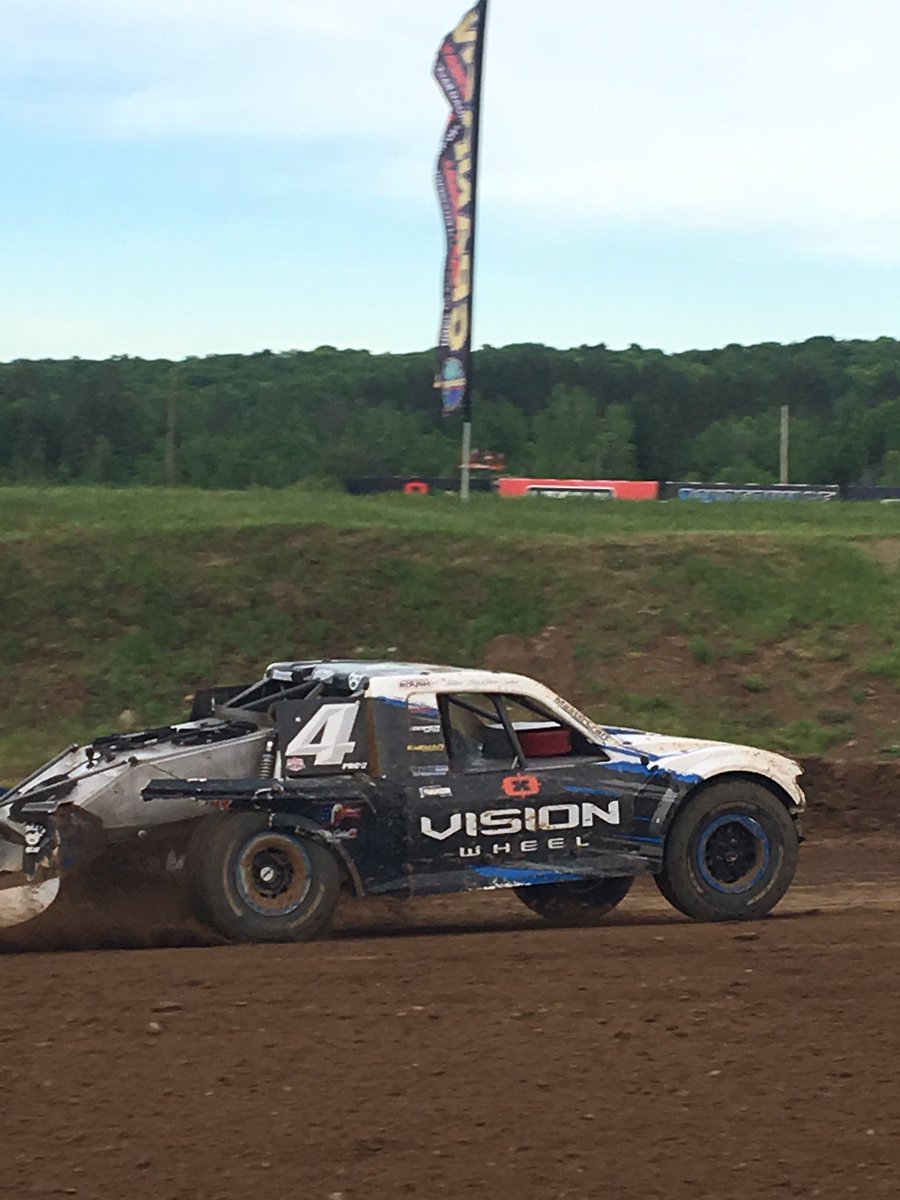 buyherfeelings's tweet image. White flag waves with @KeeganKincaid_7 in P1!#TeamCooperTire @MWShortCourse #MWShortCourse @CrandonOffroad  #Crandon #Pro2