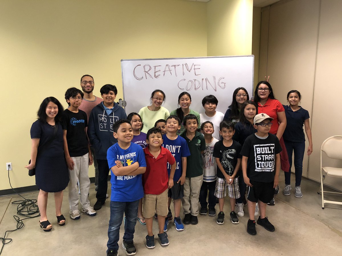 codeparkhouston's tweet image. At our end-of-class showcase, our Code Club students from @BakerRipley showed off their final projects - games made with @Scratch! 👾👾👾

Want to see them for yourself? Check them out here! bit.ly/codepark-lc-ga…