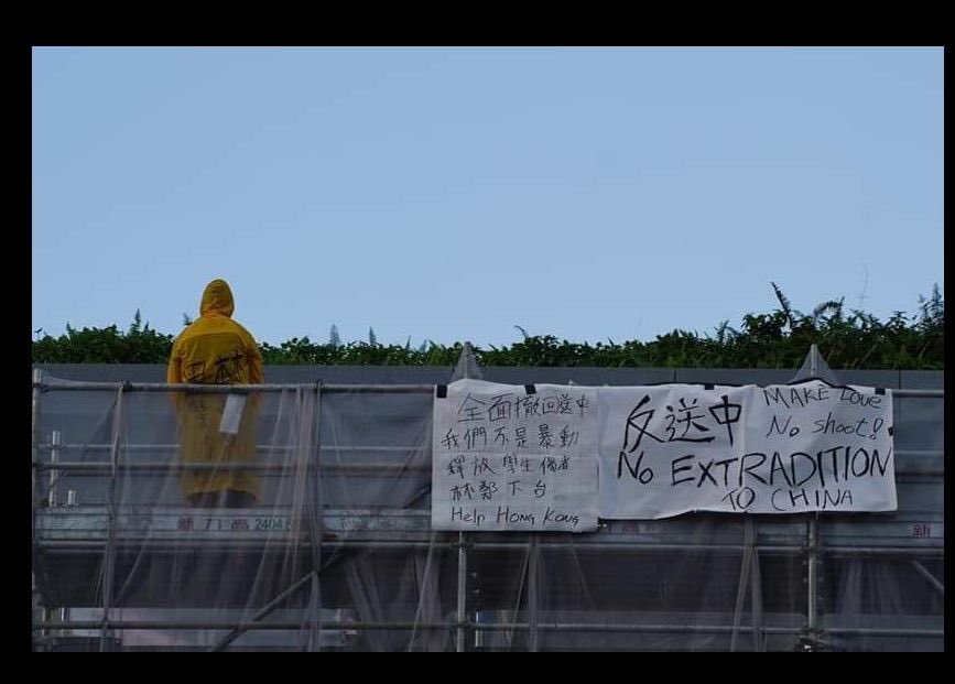 The last words from the brave Hongkonger:
1. Withdraw the Bill
2. Redress naming the peaceful retest a riot
3. Release the injuries and students
4. The step down of Carrie Lam
#RestInPeace #antiELAB