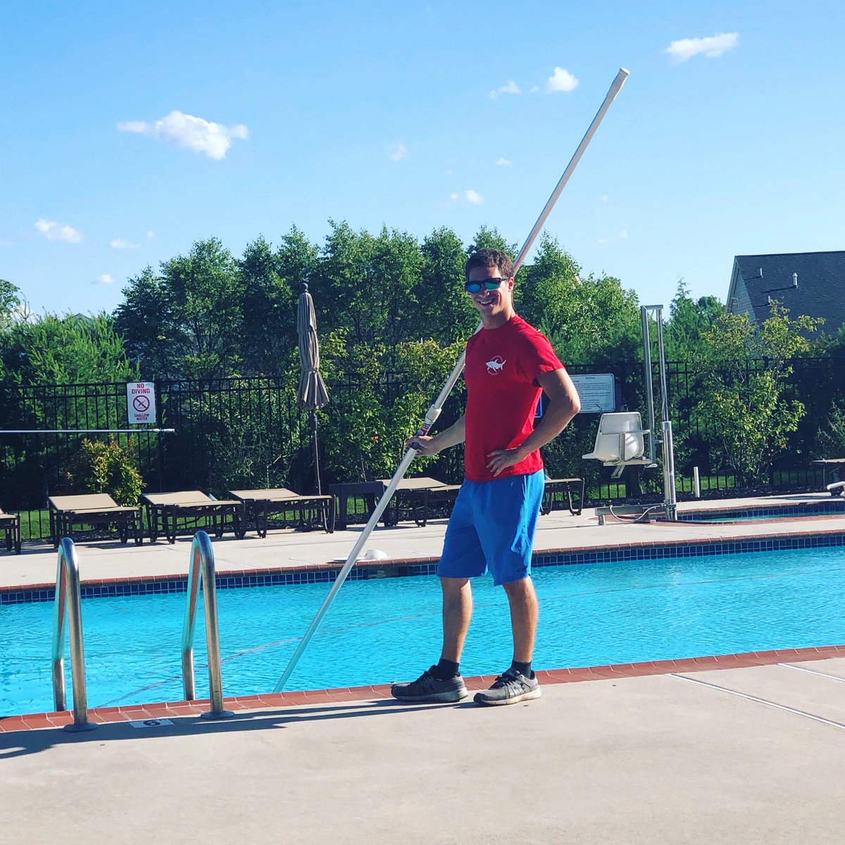That #fridayfeeling 😎 Supervisor Ben is keeping that pool clean, clear &amp; blue!