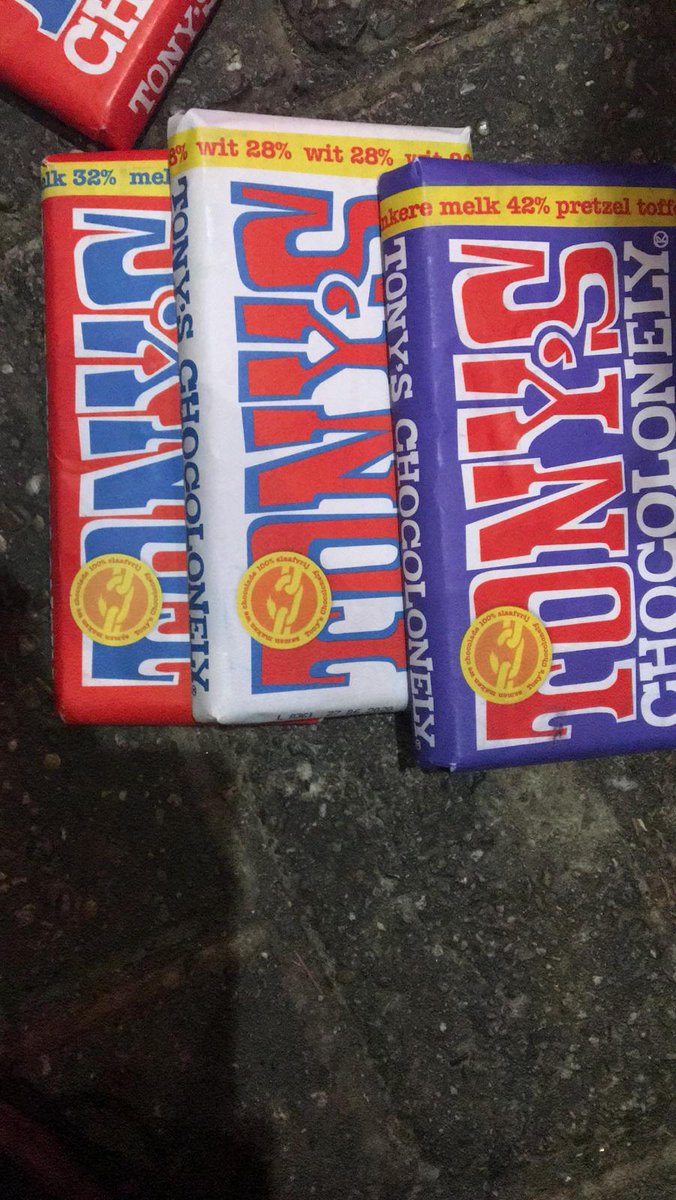 _FD__'s tweet photo. Ook @GLProvUtrecht sponsort #TeamBoaz in de vorm van 6 repen @TonyChocolonely !
Wij gaan vanacht tussen 3 en 4 tijdens een 'life facebook event' een aantal repen verloten.
#nvdv19 @NvdV2019 https://t.co/JrAFFLET5M