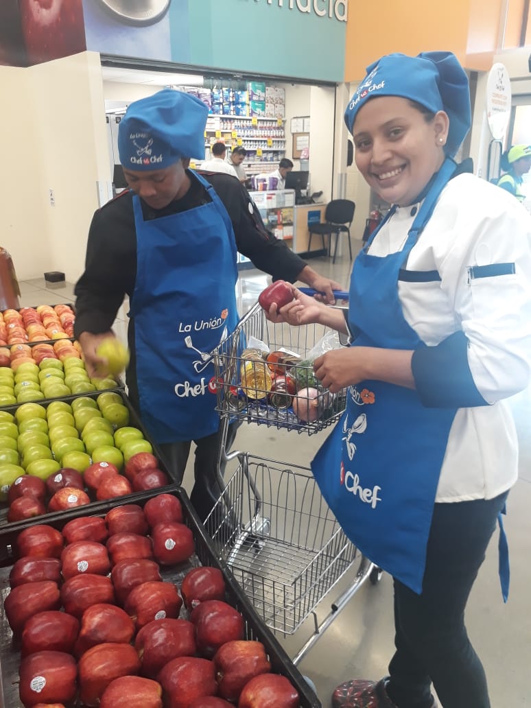 elnuevodiario's tweet photo. ¡De esta manera inició el concurso de cocina que estabas esperando! con Supermercados La Unión y ND Medios #ChefvsChef
¿Querés más detalles? visitá la página oficial en facebook de supermercados La Unión: https://t.co/pTXYXcL5IP https://t.co/54zYHbseMw