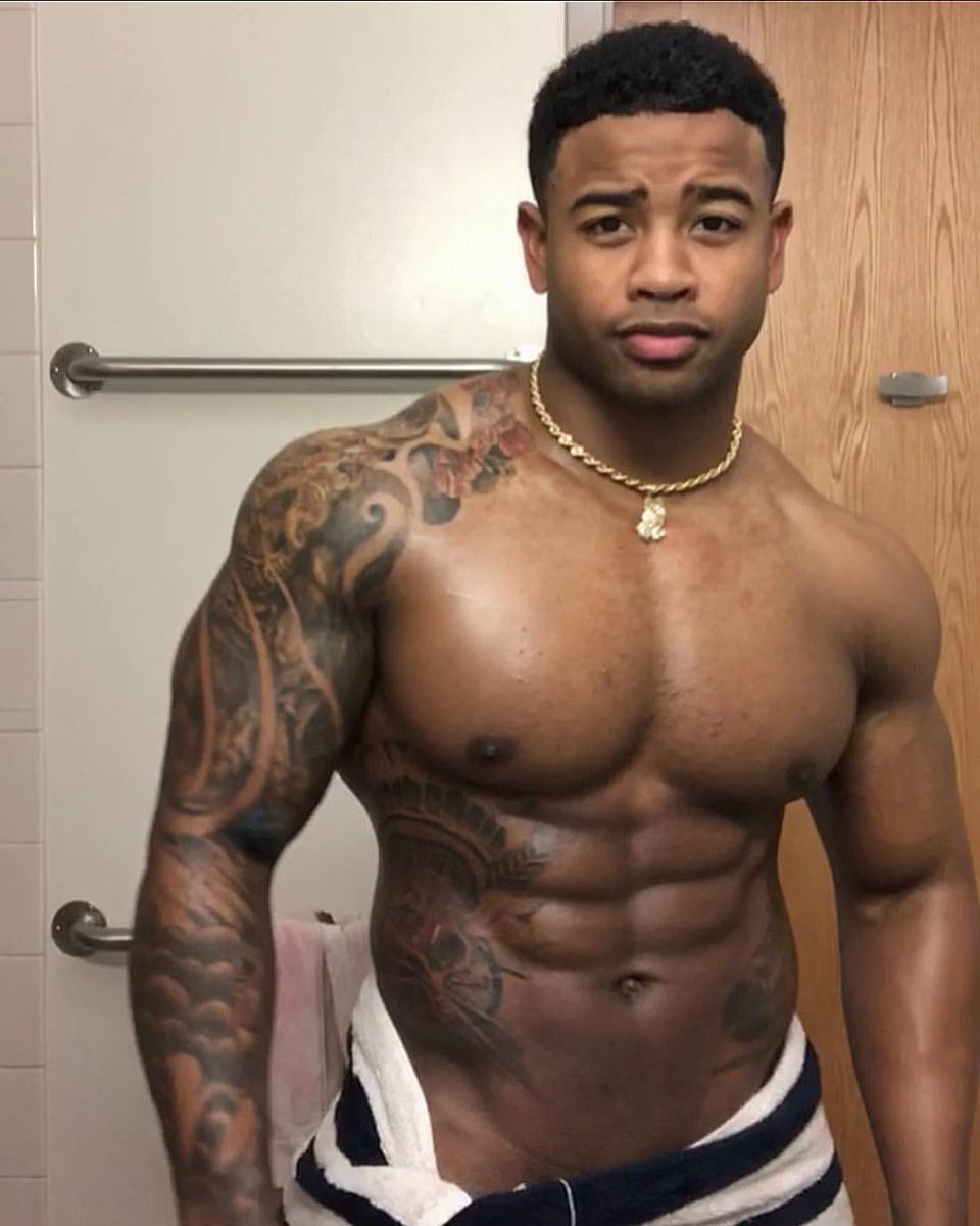 Maxibryan4's tweet image. Needs to work more on those muscles 💪 💪 😍😍😘😘😍😉😉😉