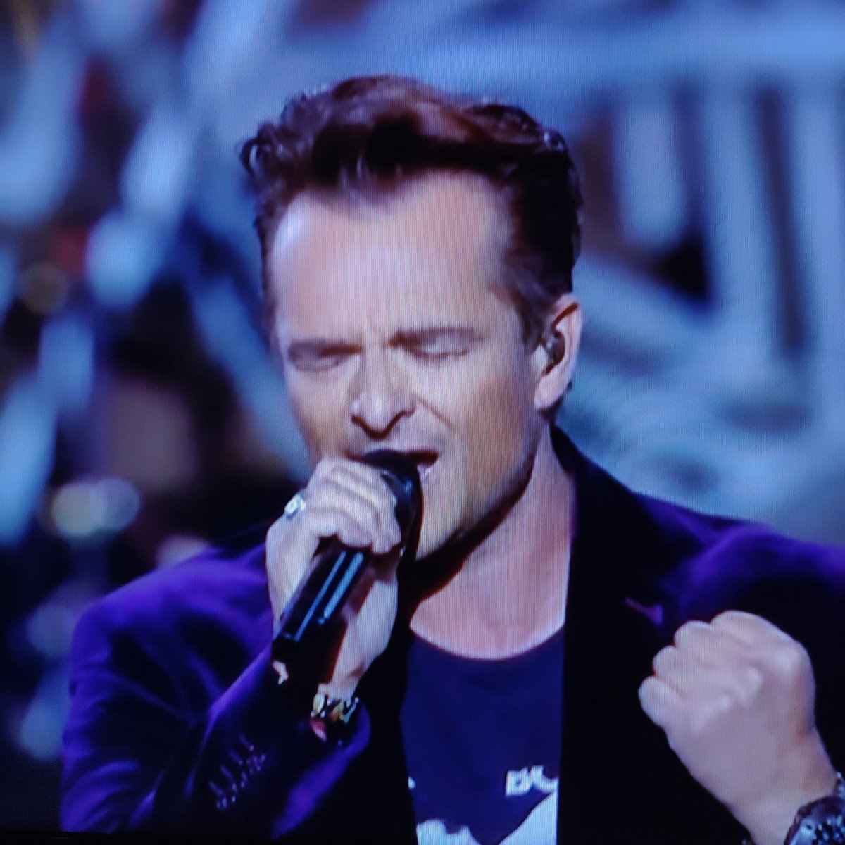 MontivertF's tweet photo. Nos artistes sont nommés à #lachansondelannee #LCDLA ce soir sur #TF1! On vote @davidhallyday et #madernierelettre ! #davidhallyday et plein d'autres sur notre scène cet été !
Et avec @Alpes1 bénéficiez de 15€ de réduction sur le PASS 2 JOURS avec le code ALPES1-2019 ! #festival https://t.co/TjvGvraIFq