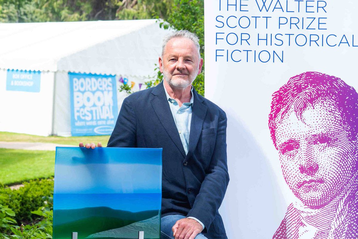 waltscottprize's tweet photo. Robin Robertson, who today won the tenth #WalterScottPrize for Historical Fiction, becomes both the first Scot and the first poet to win the £25,000 Prize in its ten-year history. Read the full story https://t.co/fuvgx7ELEy @picadorbooks @AAKnopf https://t.co/ZOob7YxEhv