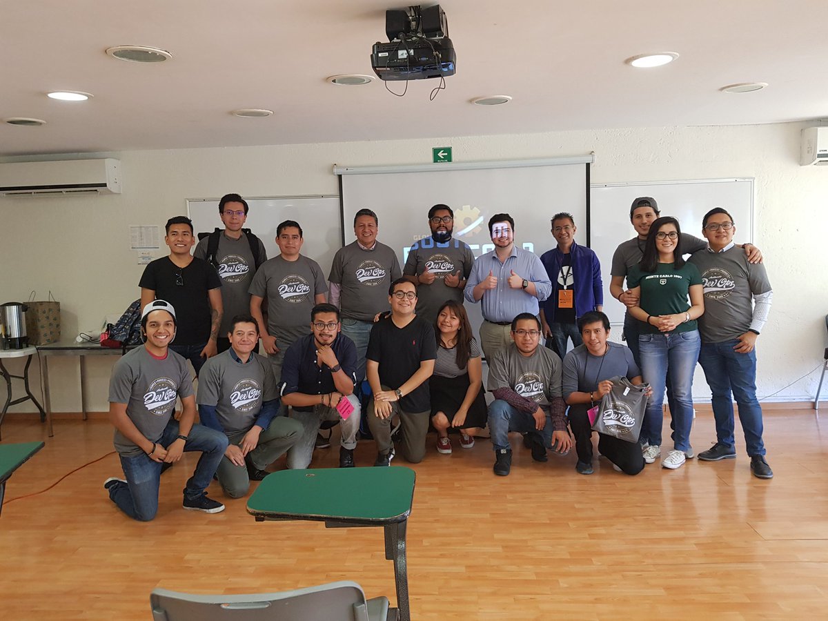 LucioD3v's tweet image. Gracias a todos los asistentes del #GDBC CDMX #DevOps #MVPBuzz - nos vemos el próximo año!!