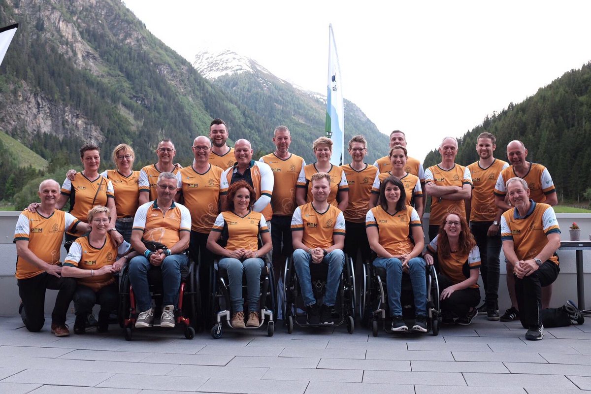 Ellen_ML's tweet photo. Wat was het weer mooi in het Kaunertal. Trots dat de MaartensMasters de tweede prijs hebben gewonnen! Rijndam Racers, gefeliciteerd met jullie overwinning! Organisatie en sponsoren, geweldig bedankt! @RijndamRacers @maartenskliniek  @ed_niet @HandbikeBattle @MoveForward_Nu https://t.co/8rwXJlVkrt