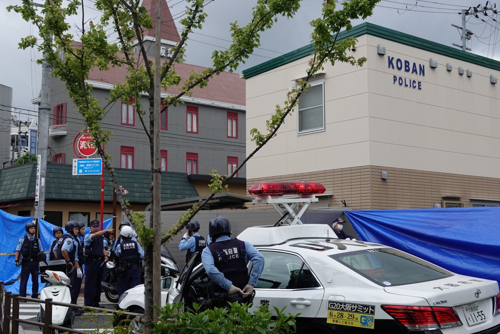 千里山交番で警察官が包丁で刺され拳銃奪われた強盗殺人事件の現場画像