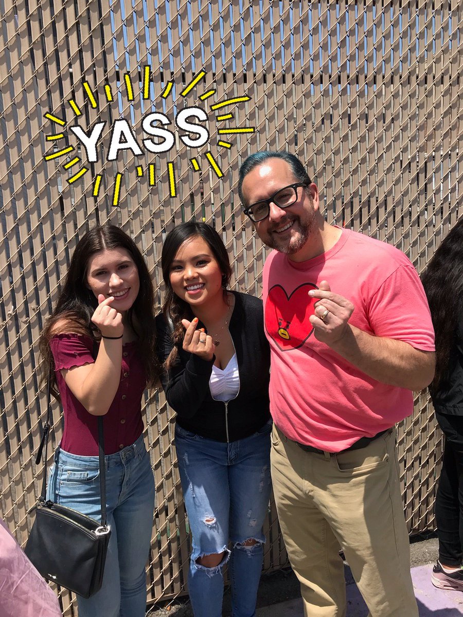btsistuhs's tweet photo. Met up with @KpopDAD1 and his daughter. Soooo cool! Nice meeting you! ๐ #RMravy #JINrose #Stepiphany missing #LIMIN ๐ซ https://t.co/WYR2JFcnTh