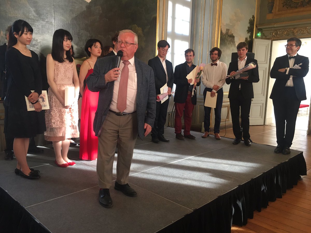 JacquesMyard's tweet photo. remise des prix d’#Opus78 au château de #MaisonsLaffitte ce concours de piano placé sous la presidence d’honneur d’Anne #Queffélec permet à de jeunes pianistes talentueux de se faire connaître. #MaisonsLaffitte participe ainsi  activement à la promotion de la musique classique https://t.co/tO9dd9oJ26