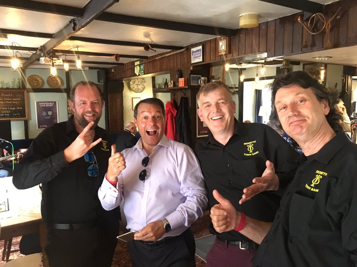 RedruthTownBand's tweet photo. Celebrations!!! More photos to follow soon 🎺🎶🥁🏆🥇 #bugle2019 https://t.co/kOAOjYHFPY