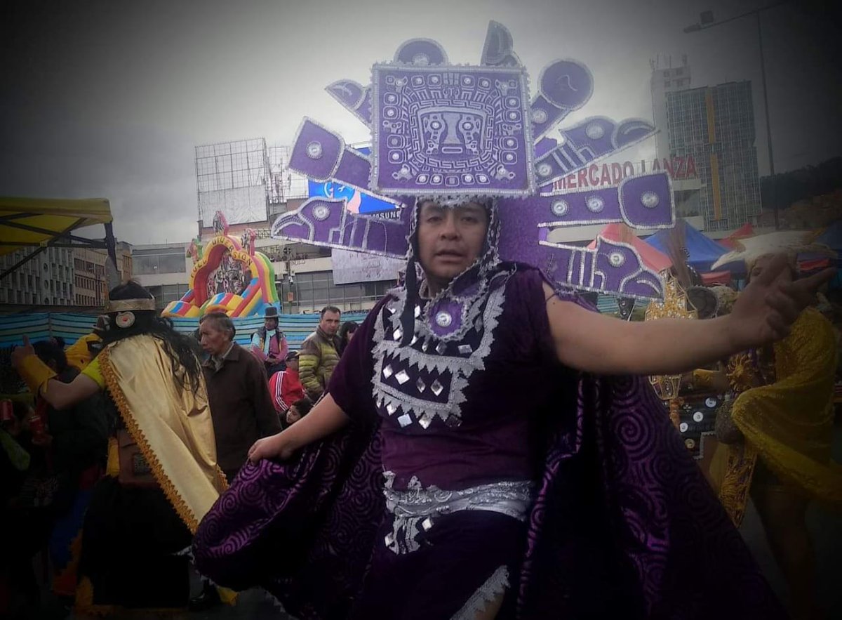 EnConexionbol's tweet photo. Así se vive la fiesta del Gran Poder en los distintos puntos de la ciudad de La Paz.
#GranPoder2019
#ATBGranPoder
#GranPoder https://t.co/XHjWScyt2I