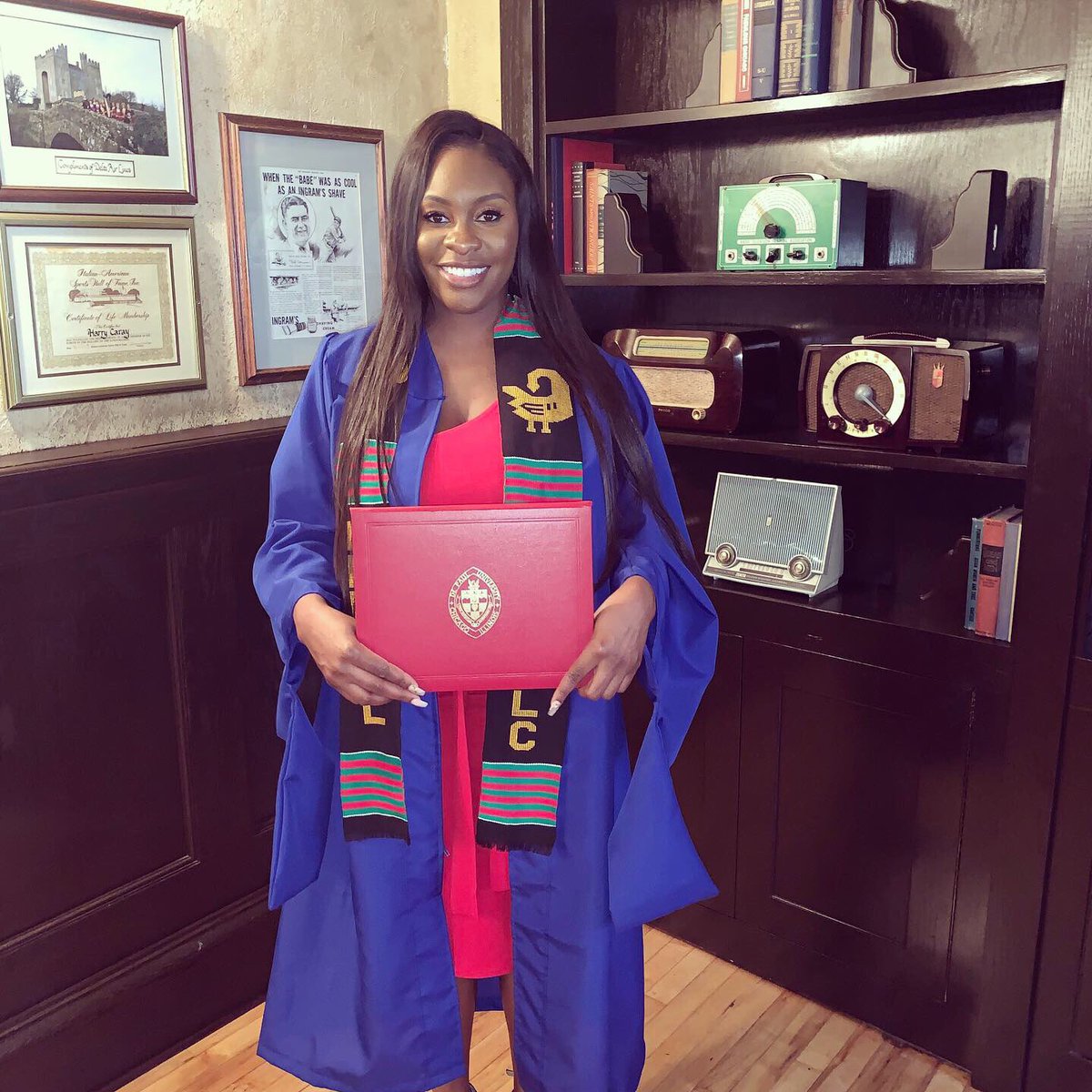 C_Marshay's tweet photo. I mastered it y’all. 
Masters of Science. Information Systems. ❤️💙 https://t.co/rijObePVOS