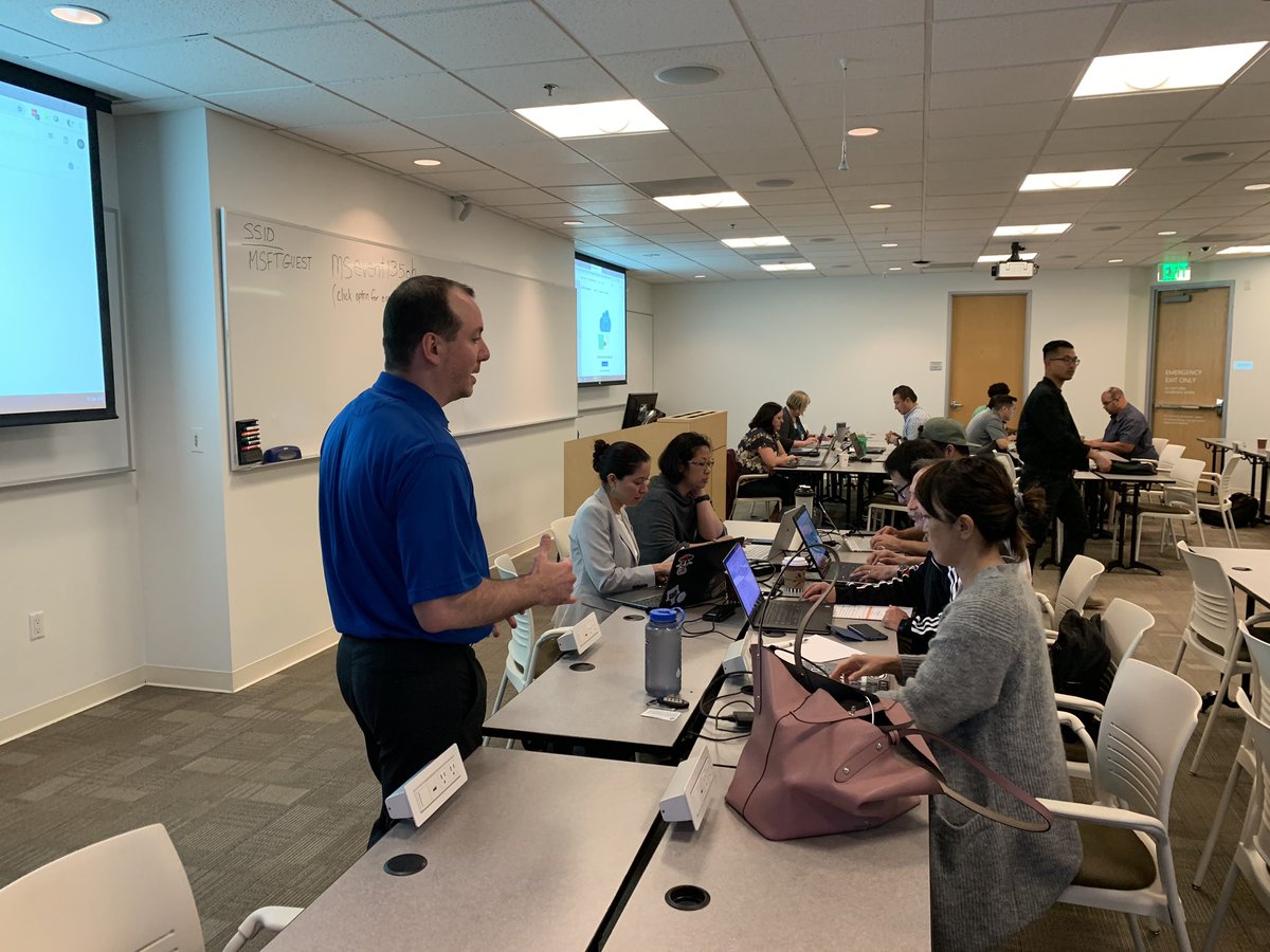dfbetancourt's tweet photo. At my first ever #Devops #bootcamp #GDBC #gdbc2019 https://t.co/aFOjNi8n4m