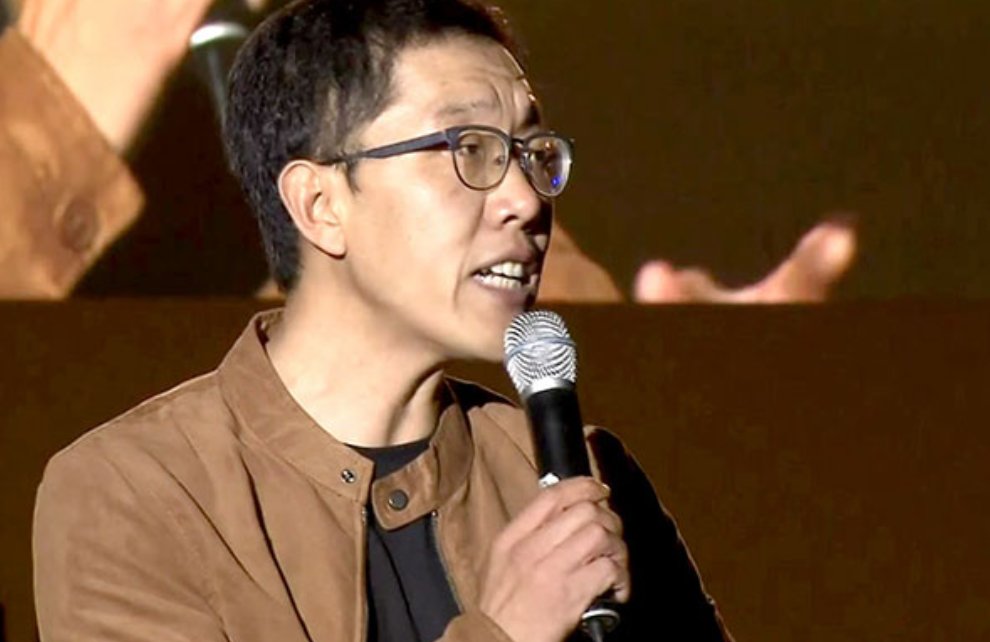 김제동 강연료 문제에 선동가 김어준과 중도 아닌 법륜까지 옹호발언으로 끼어들고 매우 시끄럽다. 이 문제의 본질을 지적하는 글을 보지 못해 안타까운 마음과 매우 분노한다. 강연료 보다 더욱 문제가 되는 것은 이 강연이 청소년을 대상으로 반국가, 반사회적인 빨갱이 사상을 주입하는데 있다.