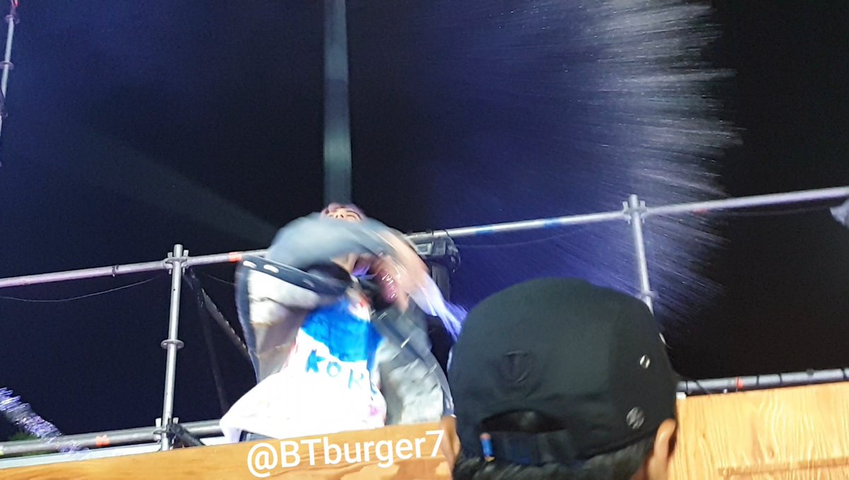 BTburger7's tweet photo. 네.. 석진이가 뿌린 성수 맞고 왔습니다..
저 죽어도 여한이 없어요..ㅠㅠ
#머5터 #머스터 #부산머스터 #방탄소년단 #BTS #김석진 #보라해 https://t.co/ukneSwLt1r