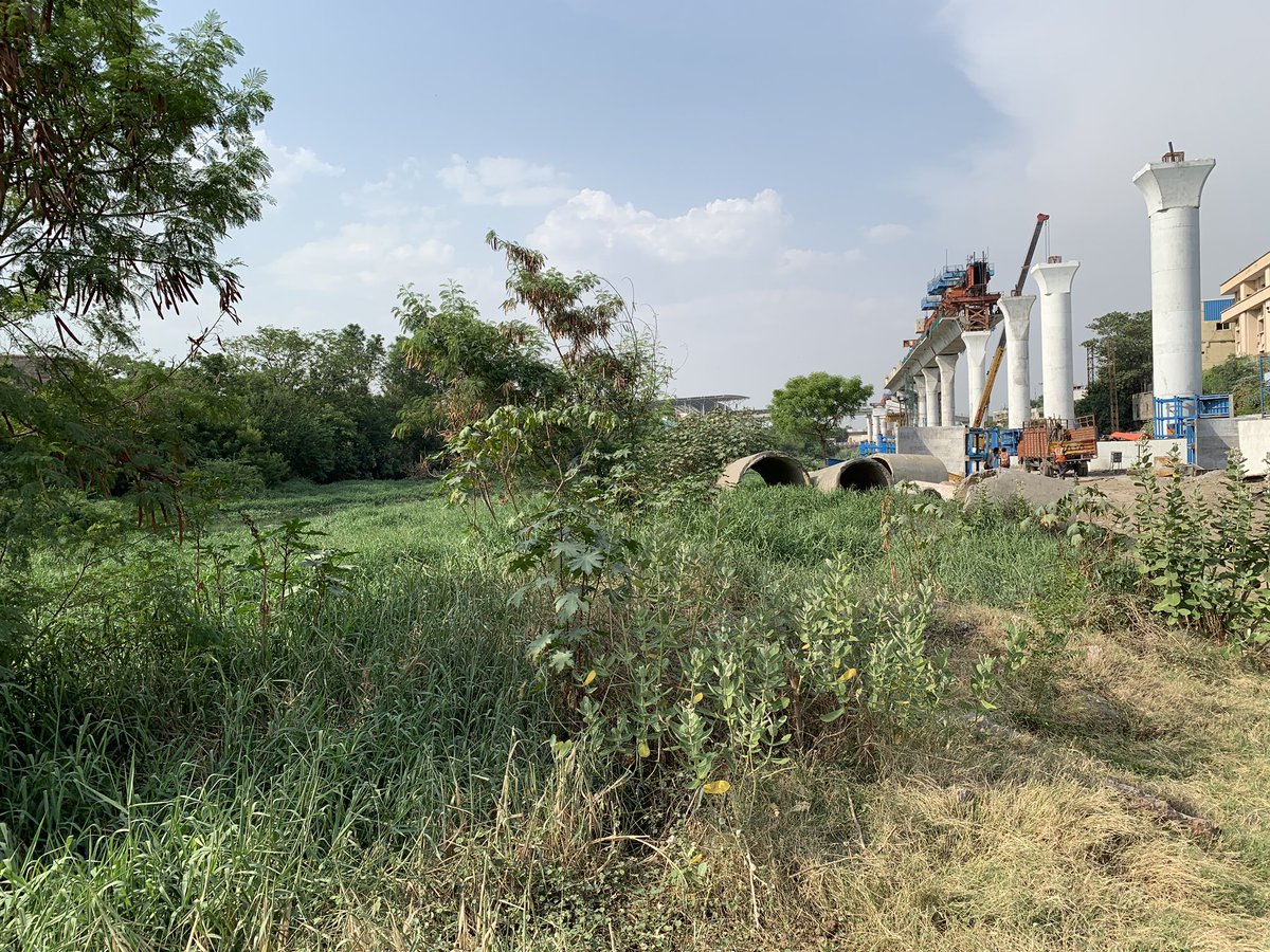 ashok_korem's tweet photo. Some of the pictures before and after cleaning of small stretch (MUSI) near by salarjung museum to HMRL station. Also illuminating the historical bridge.@arvindkumar_ias @CommissionrGHMC @TSMAUDOnline @MusiProject https://t.co/yQKQvxGnjZ