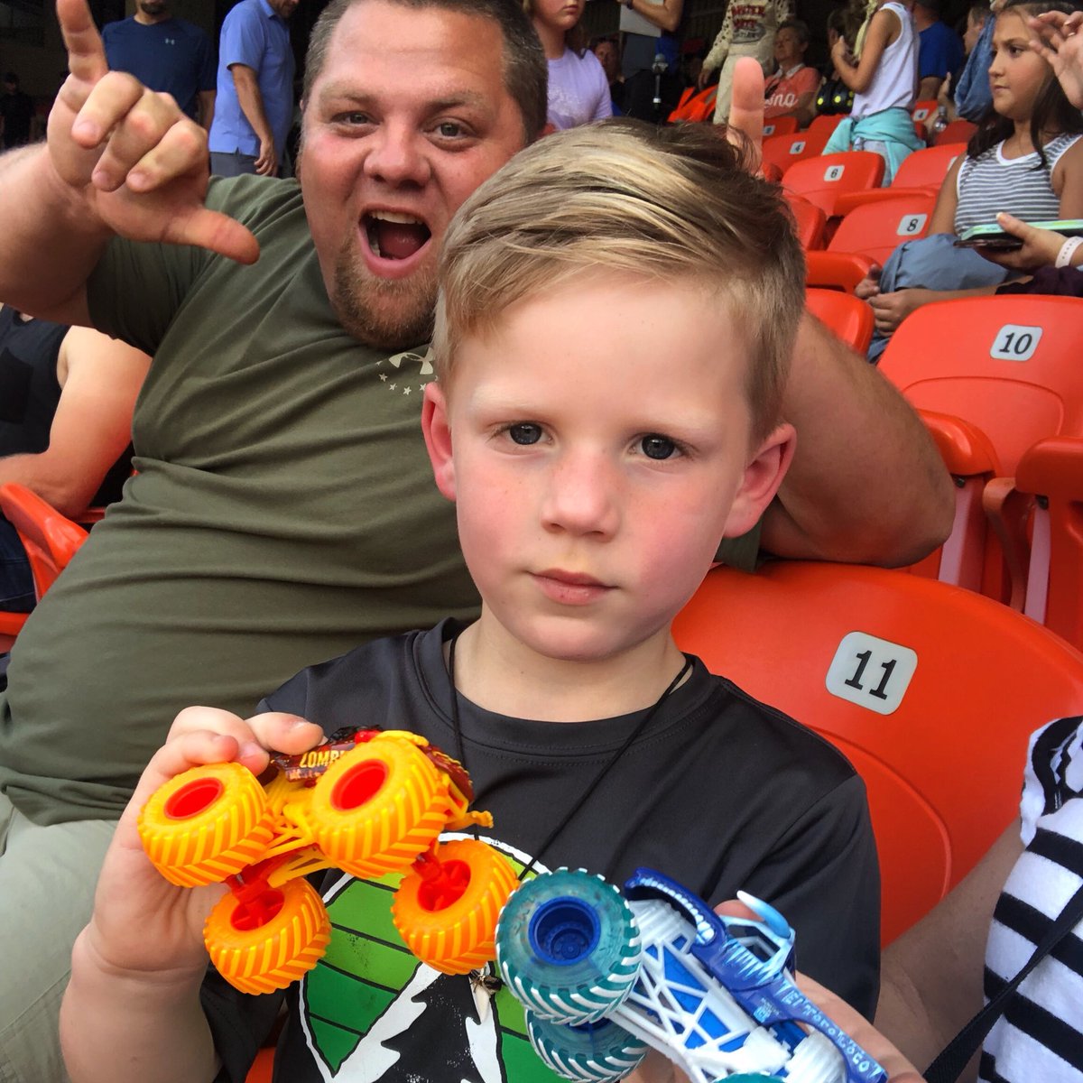 addaylong's tweet photo. At Monster Jam KC! https://t.co/7RexmUQ0Cq