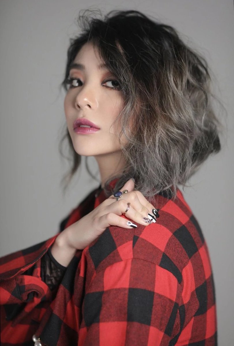 marikakkpopa's tweet photo. Everyone Ailee is finally having her comeback on July 2nd please shower her with support!!!! #comeback #Ailee #aileecomeback2019 #kpop #QueenAilee #SlayMeAilee #Slaylee #July #kpoper #kpopcomeback https://t.co/op9bkcf9YY