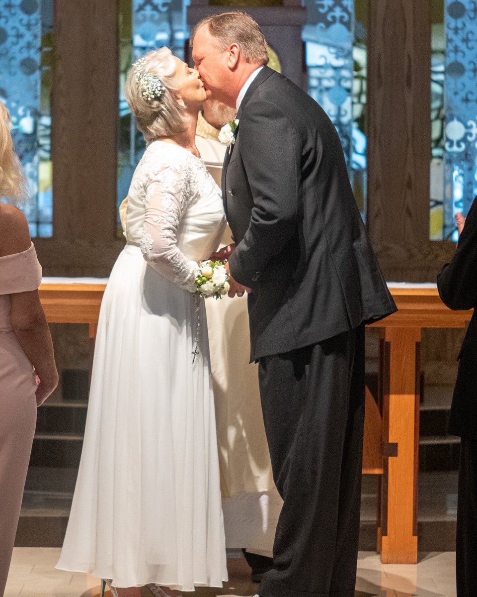 JBphoto19's tweet photo. What an amazing couple. So happy for you!! https://t.co/2hz1rIR3qC