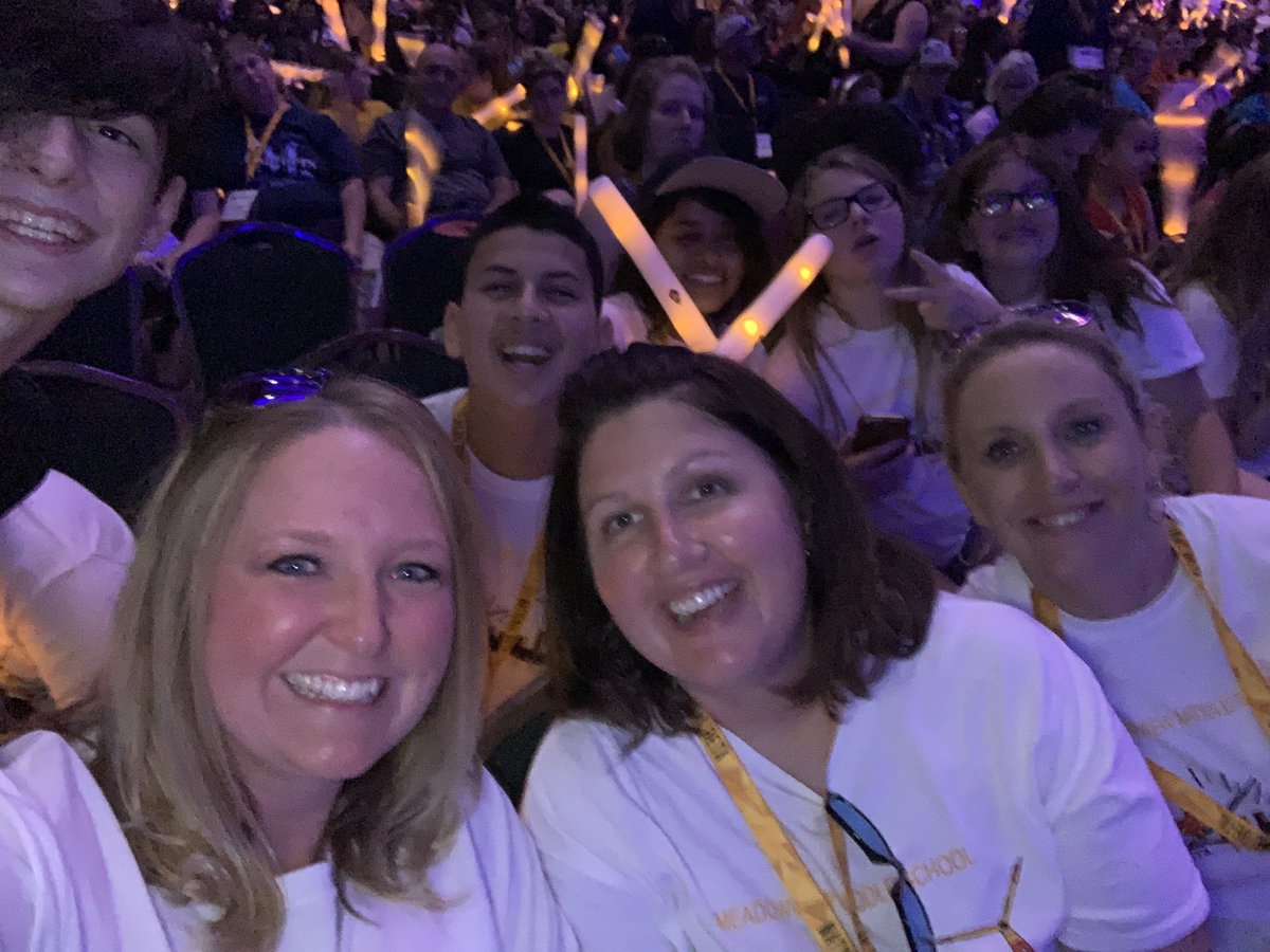 AshQntn's tweet photo. Meadowview representin #betacon19 https://t.co/xgirujTGJQ