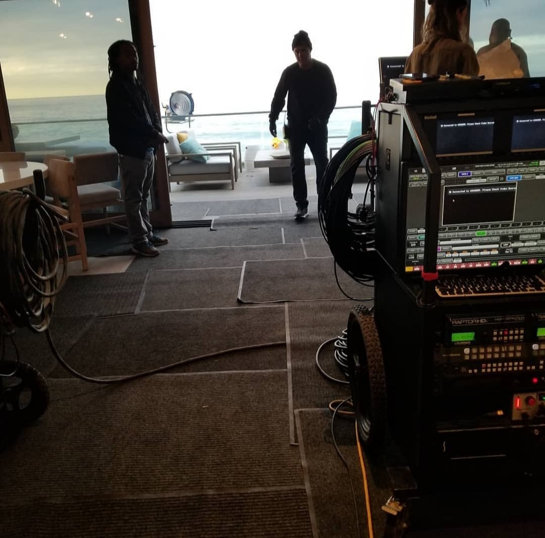onsetmats's tweet photo. We offer nothing but the best layout protection for our clients! Hire our OnSet Mats team to keep your locations protected during filming. Call us! 310.420.7998 or 323.702.0109 #filmmaking #filmproduction #onset #bts #crewatwork #LA https://t.co/bvB3Gq5I7l