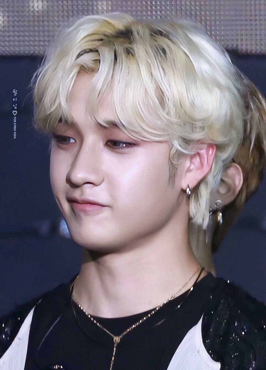 Feelixing's tweet photo. @straykids_italy #STAYforBangchan #staysupport the best leader in kpop https://t.co/2yH06wKcAP