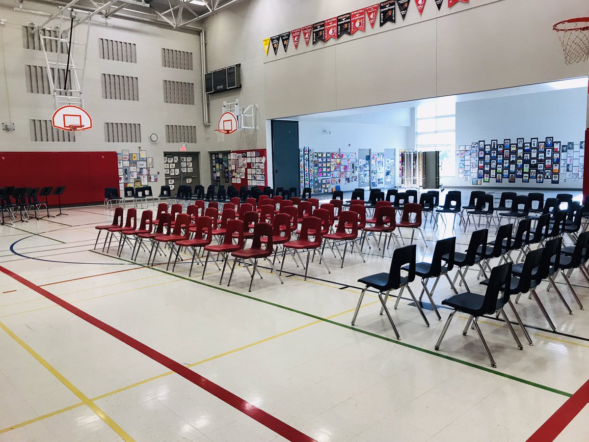 LockesPVA's tweet photo. @Lockes22 is a place like no other. It defines the word community. Such an amazing day today - to see our community come together to share in celebrating 100 years of #LockesPride #LockesCentennial #Lockes100years https://t.co/bmvYhKLNyJ