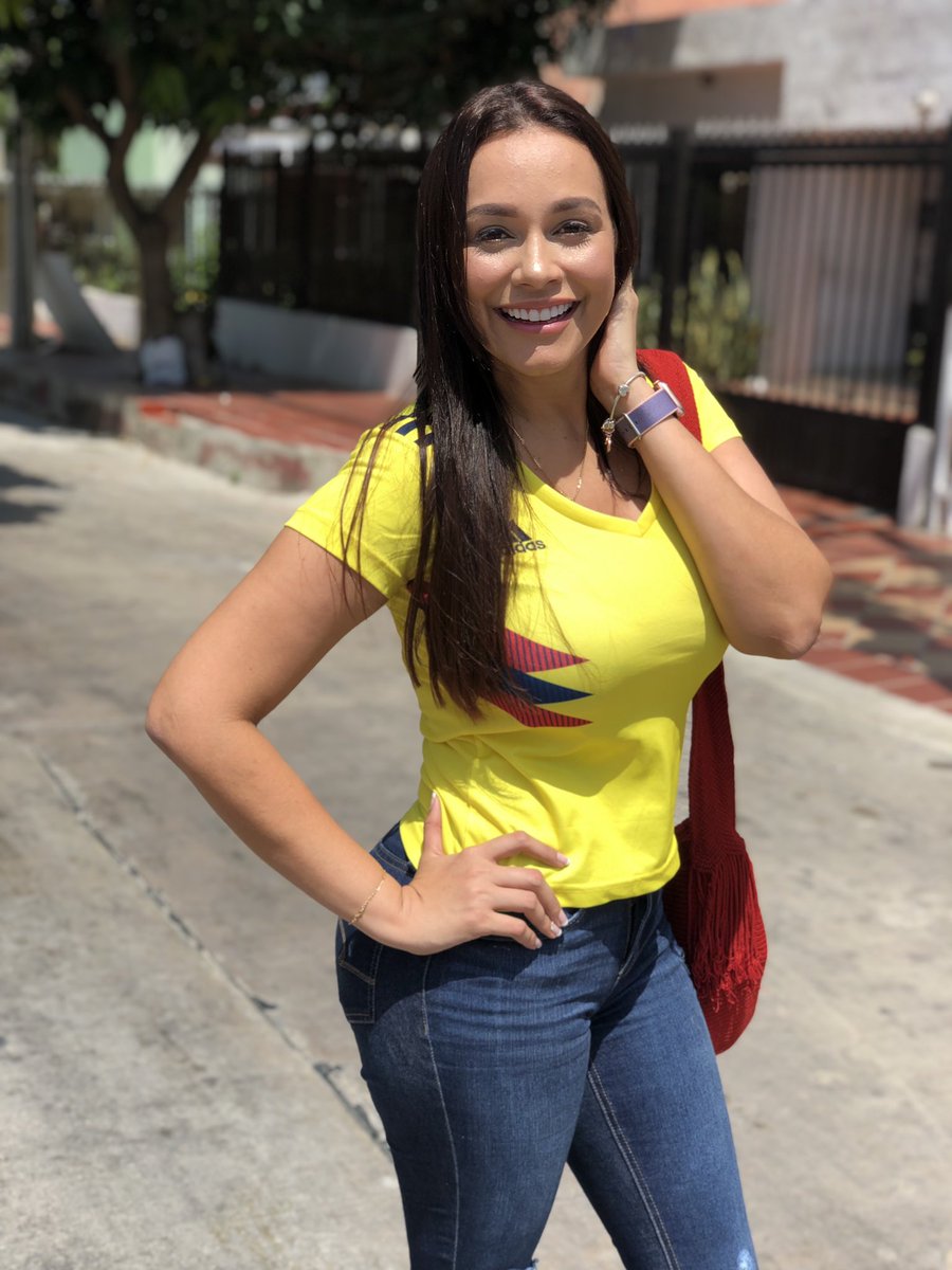 lillycolombia's tweet photo. En Inglés se dice #Goal
En Alemán #Ziel
En Francés #but
En italiano #Scopo
En colombiano #GoLJueputa
#colombia #colombiano #Lillycolombia https://t.co/AdejaBsvMt