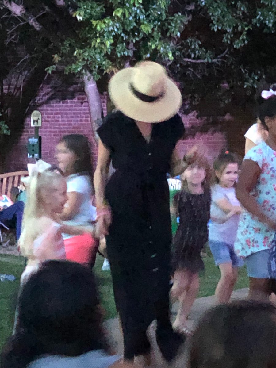 Bruce Robison  and Kelly Willis were awesome last night at #MusicOnMain #MusicInDenisonTX. Thanks to opener chase Bowen and a great crowd. This week’s Sponsors @denisonartscouncil <a href="/931katycountry/">93.1 Katy Country</a> and Texas Commission on the Arts!