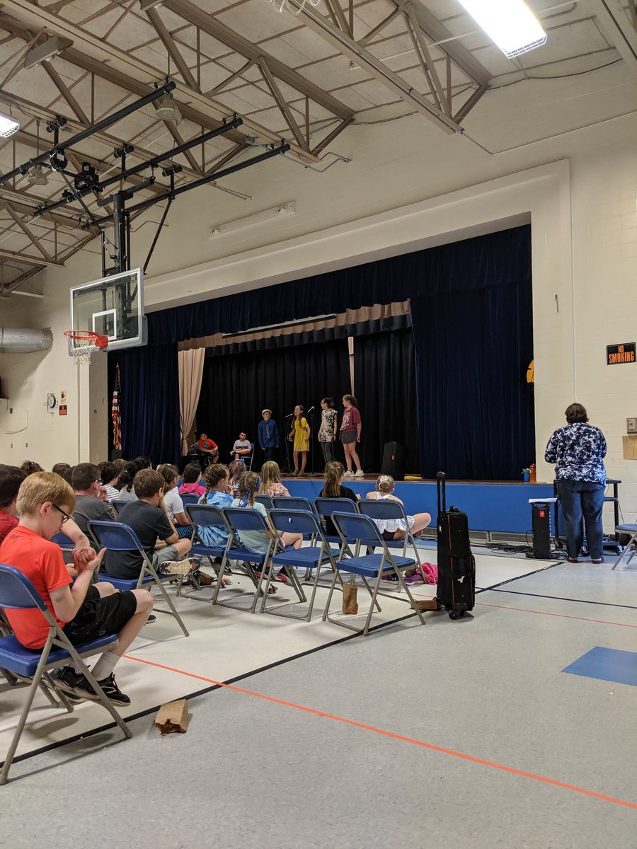 MT_Gr5's tweet photo. We had a great time at the talent show!!! #mtarewe #Juster5 https://t.co/pLBUgZiN0R