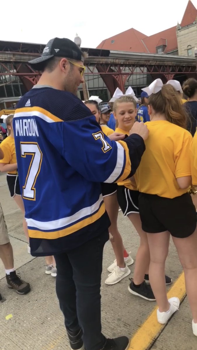 ohsjvcheer's tweet photo. We had so much fun walking in the Blues parade today! Very grateful for this awesome opportunity. @StLouisBlues @patmaroon https://t.co/DrnXslnpQZ
