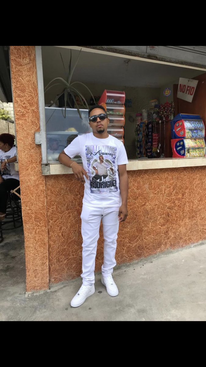 StanlyHector's tweet image. 🕊😪💔THEY SAY THERE IS A REASON, THEY SAY THAT TIME WILL HEAL, BUT NEITHER TIME NOR REASON, WILL CHANGE THE WAY I FEEL.😢🖤 I WOULD NEVER BE THE SAME AGAIN. PAPI I KNOW YOU’RE WATCHING, I KNOW YOU’RE LOOKING DOWN SO IAM BE THE BEST MAN I CAN BE TO MAKE YOU PROUD. IT HURTS ALOT..