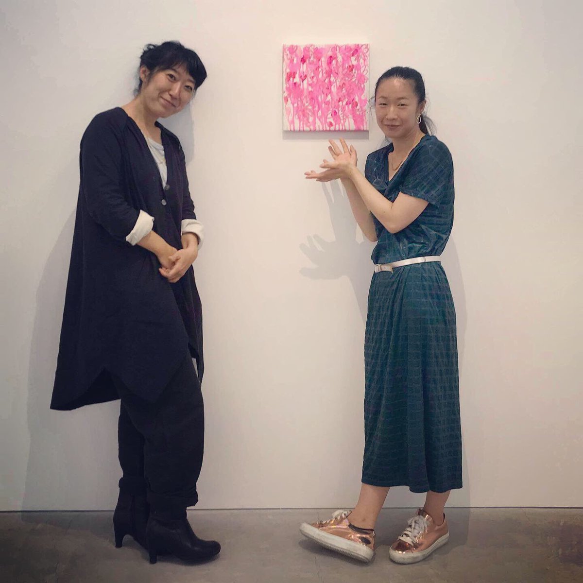 ema_yuasa's tweet photo. 昨日日本到着して
大宮エリーさんの
「peace within you」
最終日に駆け込み。
パワー貰えました。
@tsubu_ellie さん、ありがとうございました!!❤️🧡💛💚💙💜🖤
At 小山登美夫ギャラリー
@tomiokoyama
#tokyo #peacewithinyou https://t.co/EzGnCsKmTf