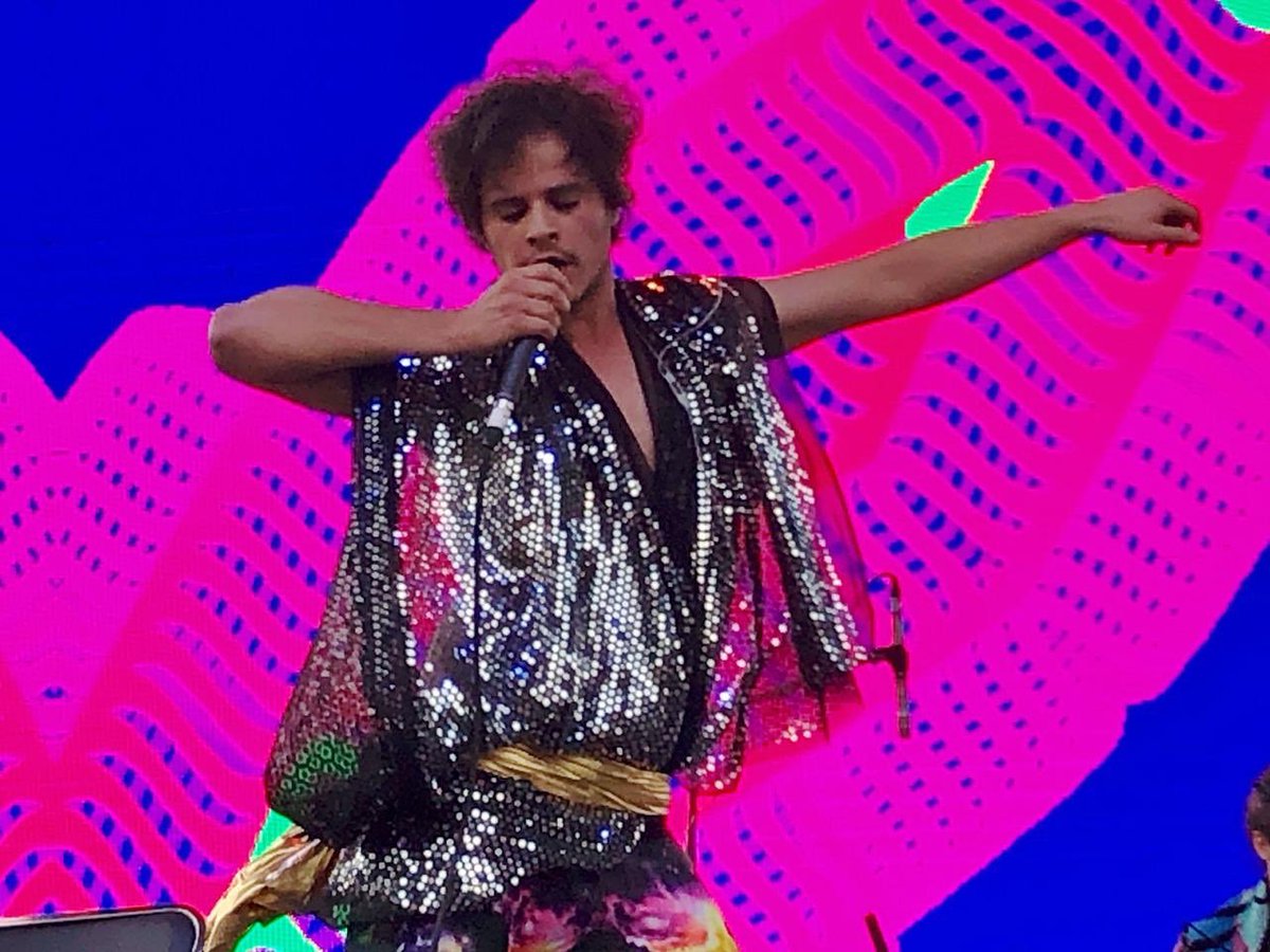 RMX radio tweet media