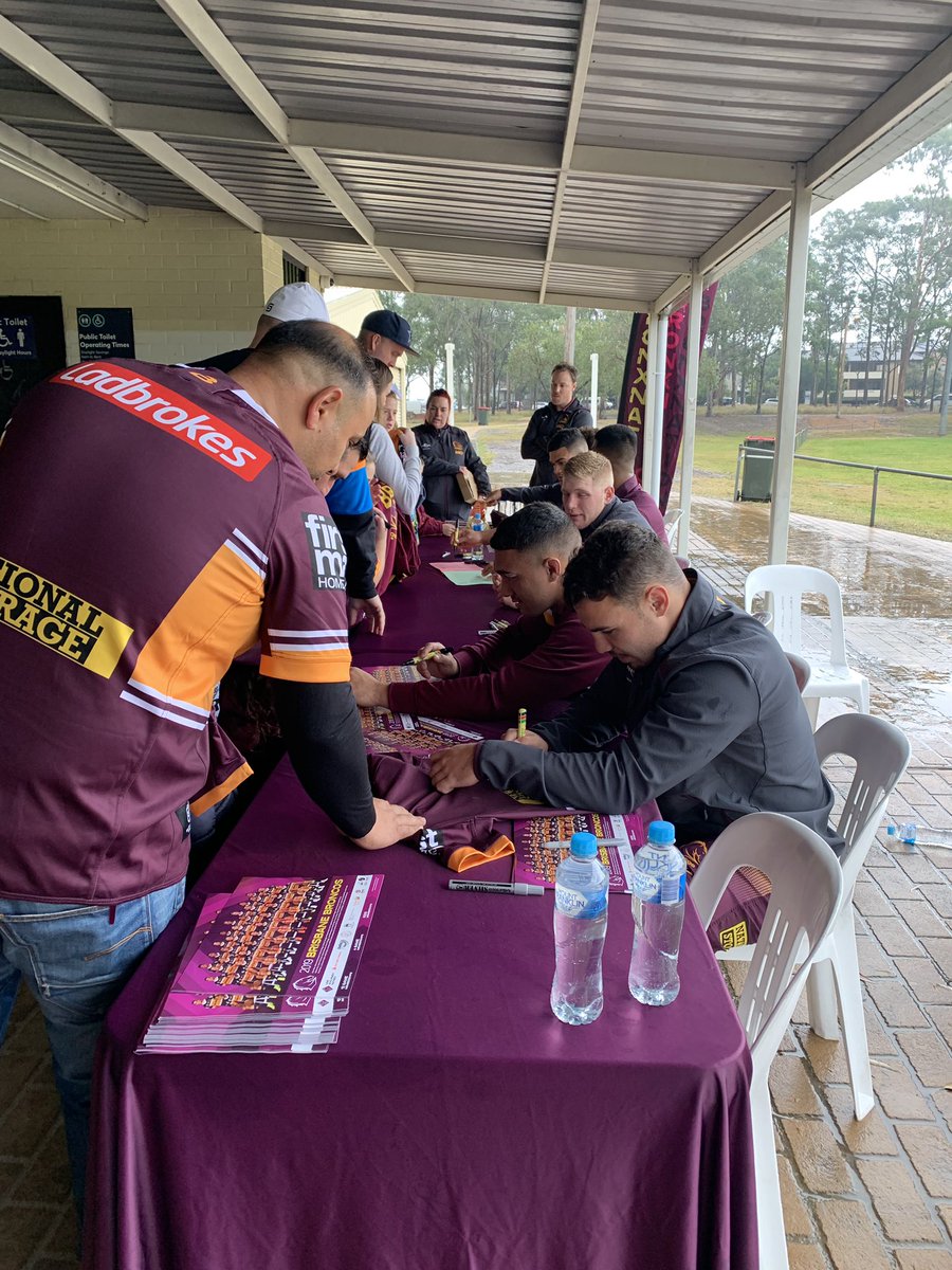 broncosstable's tweet photo. Thanks @brisbanebroncos for the Meet and Greet this morning! Us Below the Border members love this #bronxnation #broncosstable https://t.co/4ICuOO5buJ