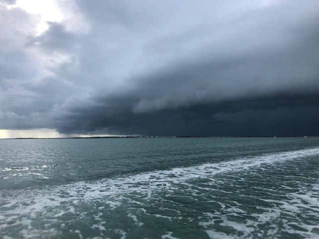 Picture of the wall cloud associated with the thunderstorm that affected the Lower Keys early this evening. The photo was taken south of Summerland Key by Alex Weeks. #flwx #FloridaKeys #KeyWest #SummerlandKey #weather
