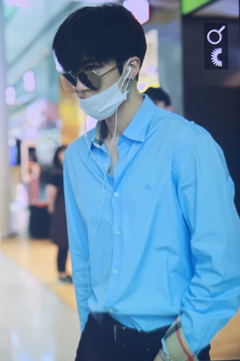 19961025net's tweet photo. 190616 ICN

#펜타곤 #옌안 #PENTAGON #YANAN https://t.co/H83AgBXgtJ