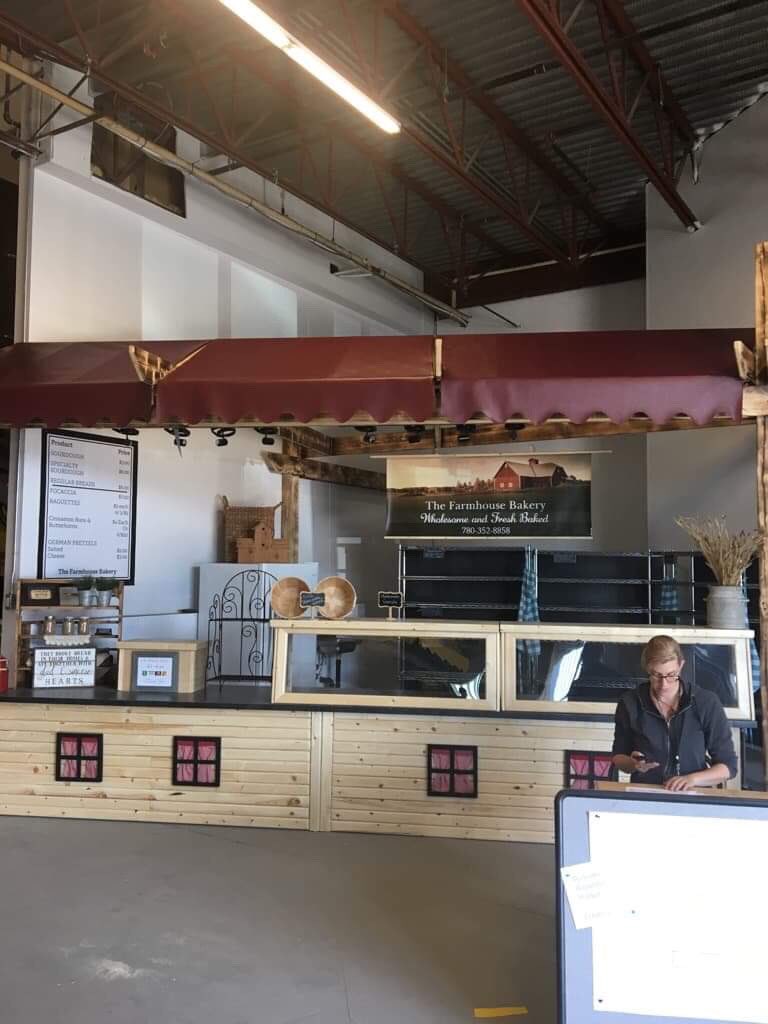 farm_bakery's tweet photo. The awnings went up today! @bountifulmarket #alberta #farmersmarket #yeg #yeggers #edmonton #newmarketintown #sourdough #cinnamonbuns #homemadeisbest #freshbaked https://t.co/r1dWIzxU1X