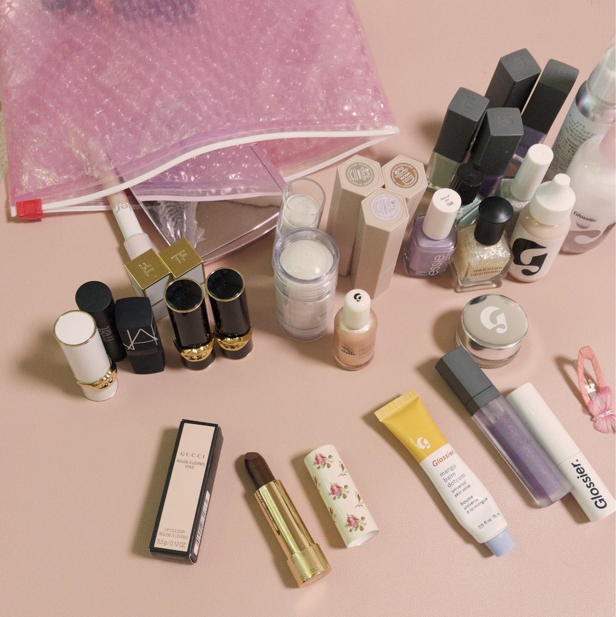 吉井 Twitterissa Gucci Beauty Rouge A Levres Voile Lipstick 110 Marguerite Jade Tawny Brown ミケーレのリップ3種類出てるけど このシアー 保湿タイプの花柄パケは本当薄付きなのでどれ買っても使えないってことは無いと思う 皮膚科のテスト済みらしいので 吉井 Twitterissa Gucci Beauty Rouge A Levres Voile Lipstick 110 Marguerite Jade Tawny Brown ミケーレのリップ3種類出てるけど このシアー 保湿タイプの花柄パケは本当薄付きなのでどれ買っても使えないってことは無いと思う 皮膚科のテスト済みらしいので