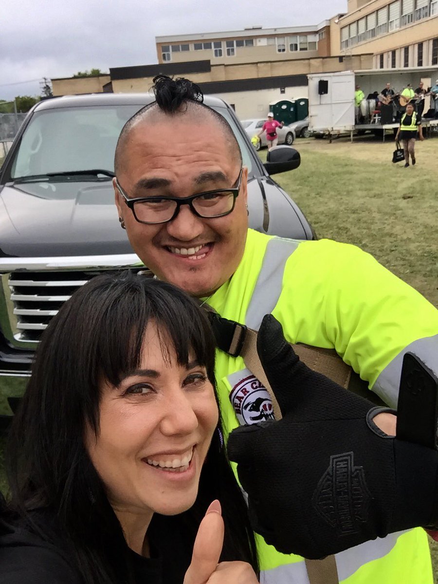 LeahGazan's tweet photo. Amazing #BearClanPatrol family fun Day! Had a great time visiting with James Favel, Bear Clan volunteers, and community. Go Bear Clan Patrol! #SupportLocal #WinnipegCentre #Time4AMovement #Gazan4WinnipegCentre #TeamGazan #CommunityAtTheCentre #GreenNewDeal @Gazan4WpgCentre https://t.co/ZrIYymj5Ct