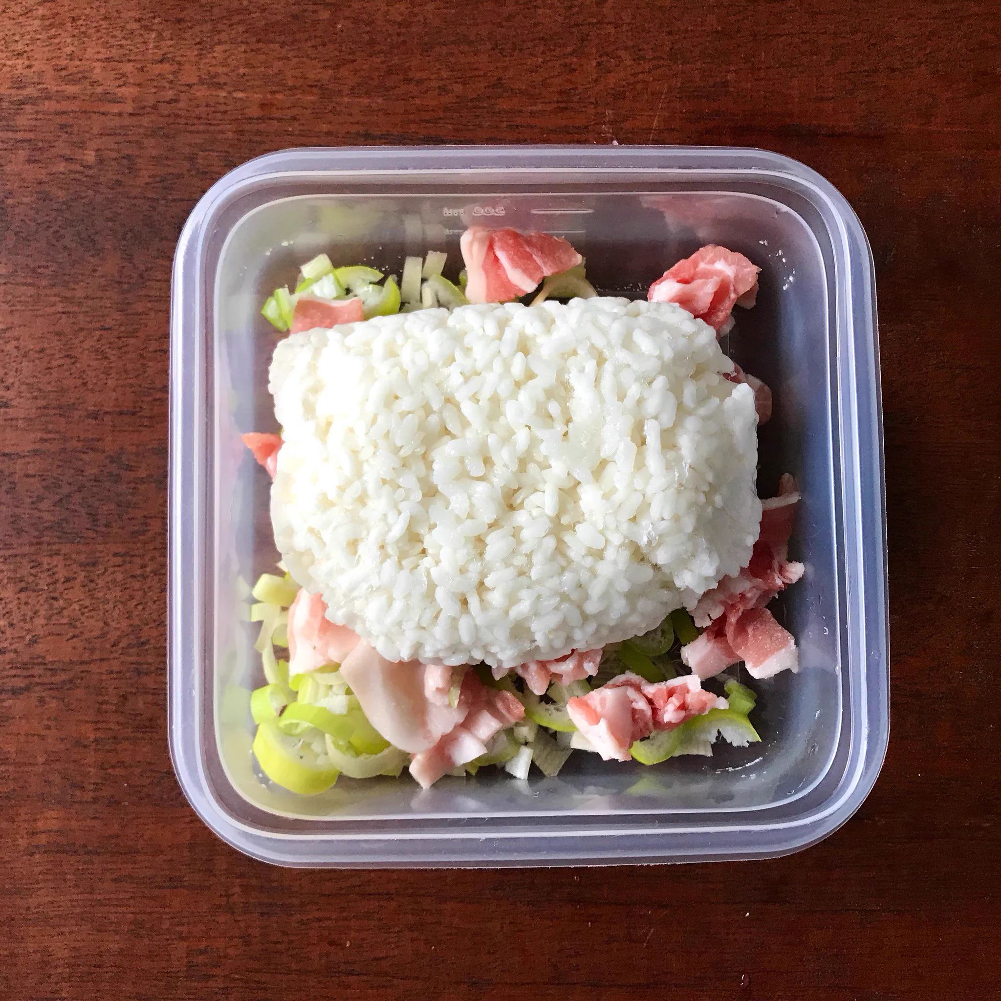 耐熱容器1つで簡単！冷凍ご飯を解凍せずに使える。画期的チャーハン!!